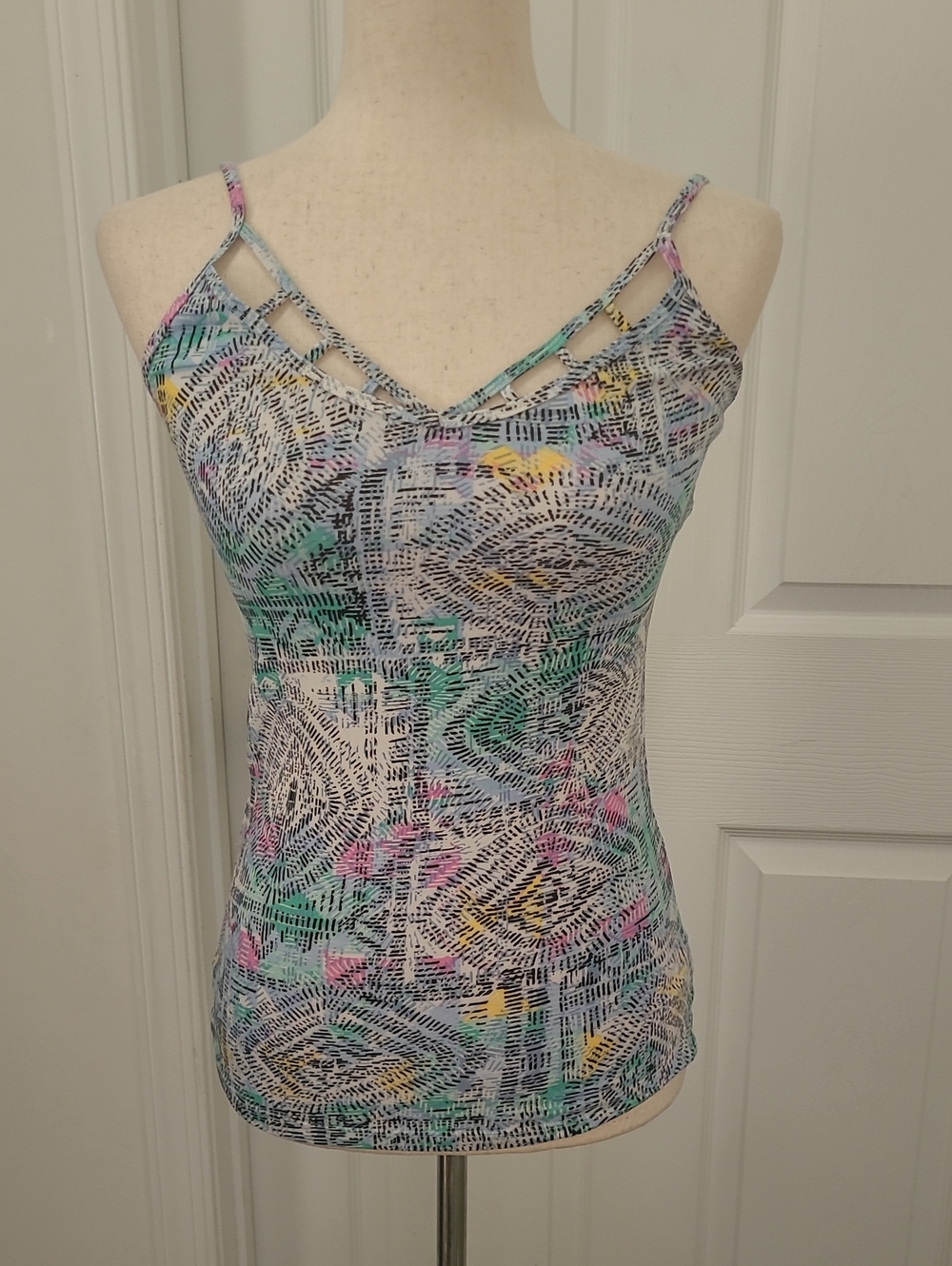 Aeropostale Printed Strappy Cami Tank Top - Multicolor